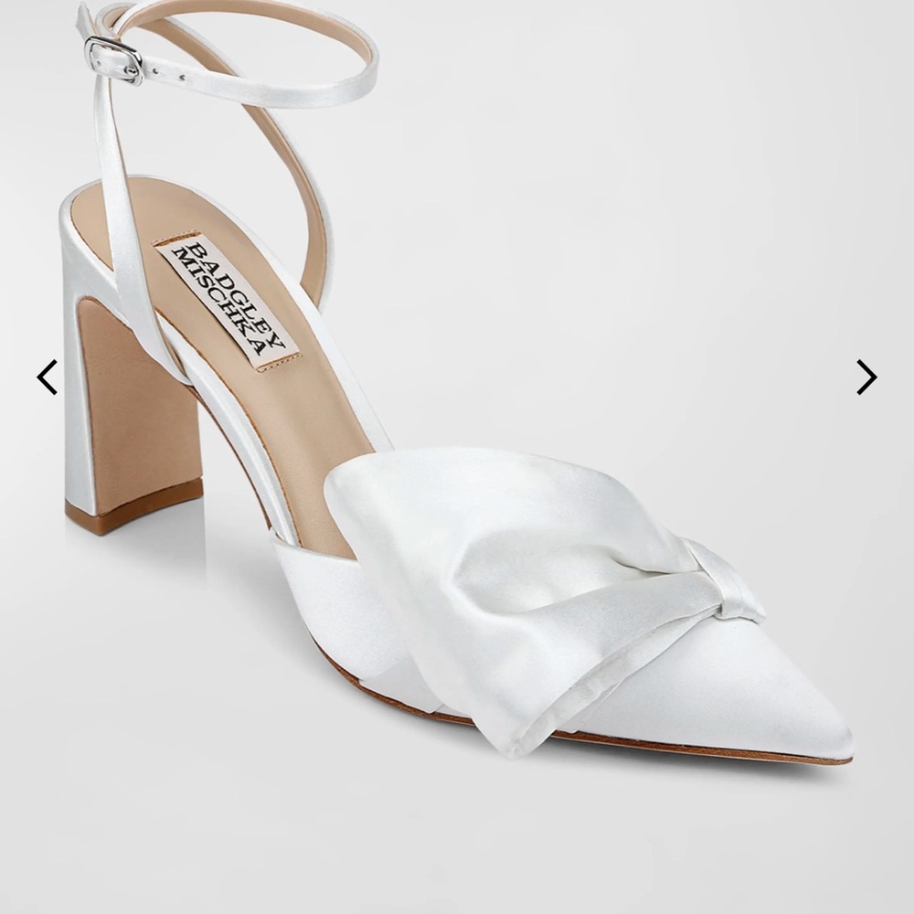 Badgley Mischka White Heeled Sandals with Minimalist Design